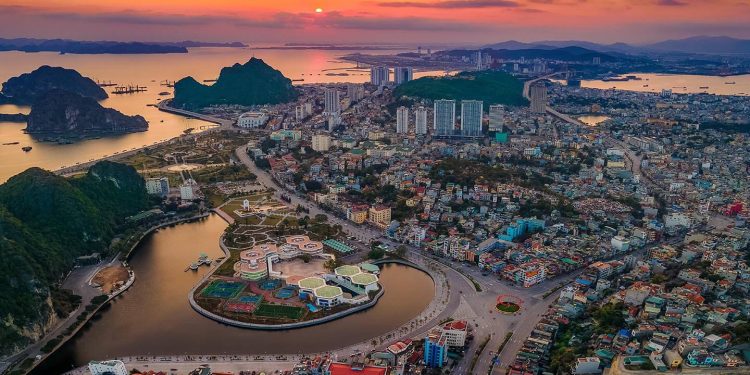 Quảng Ninh một cực tăng trưởng của khu vực phía Bắc