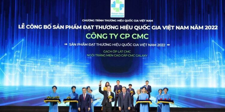 Gạch ốp lát CMC - Hành trình bứt phá tới Thương hiệu Quốc gia 1 Gạch ốp lát CMC – Hành trình bứt phá tới Thương hiệu Quốc gia